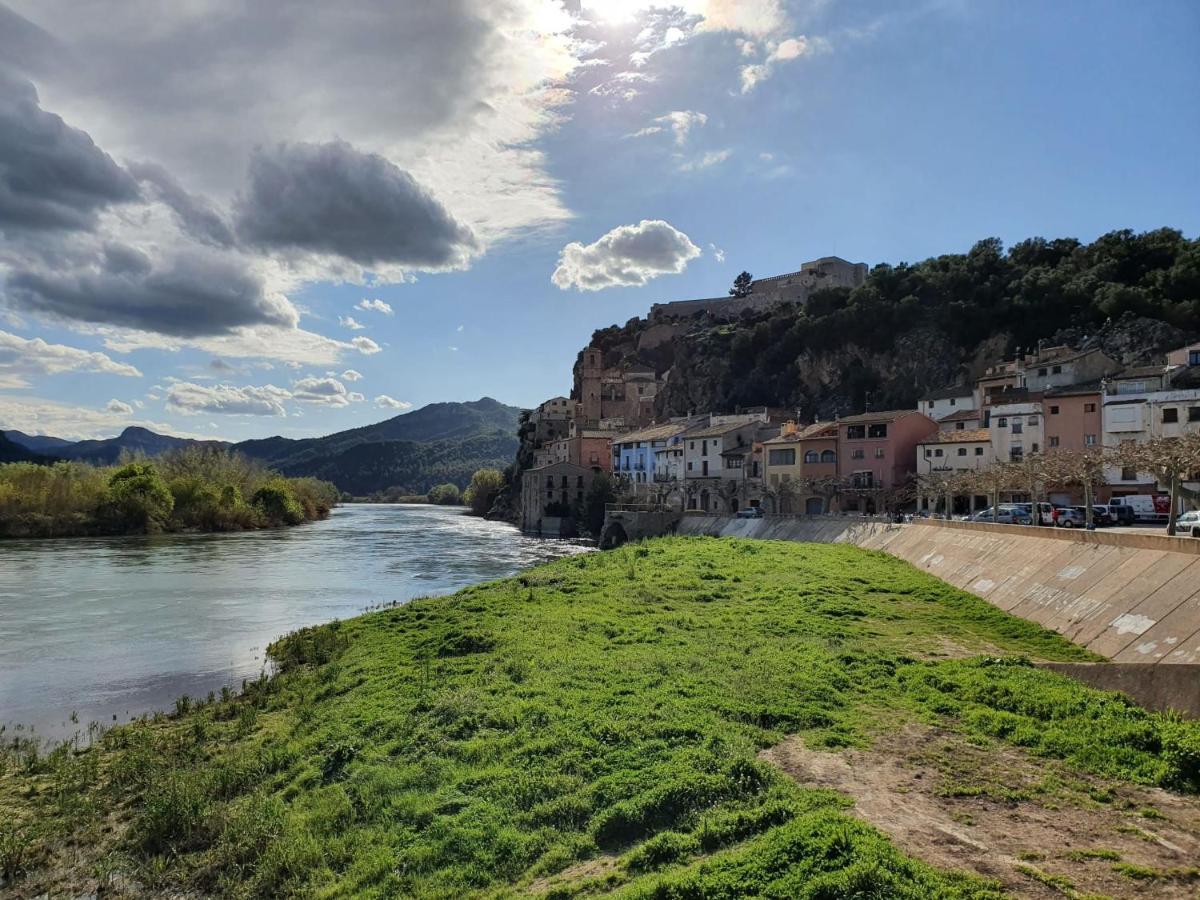 Casa En La Valleta Ginestar Eksteriør billede